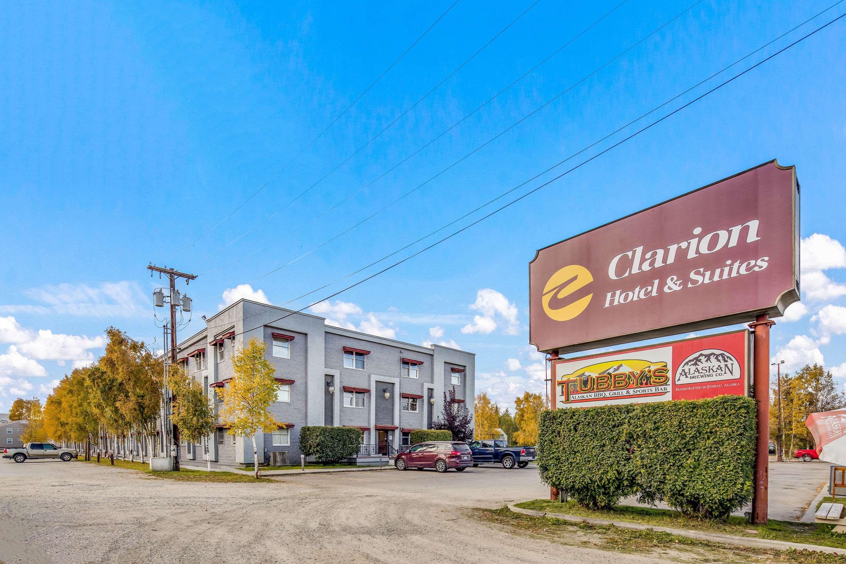 Clarion Hotel & Suites Fairbanks Near Ft Wainwright Екстер'єр фото