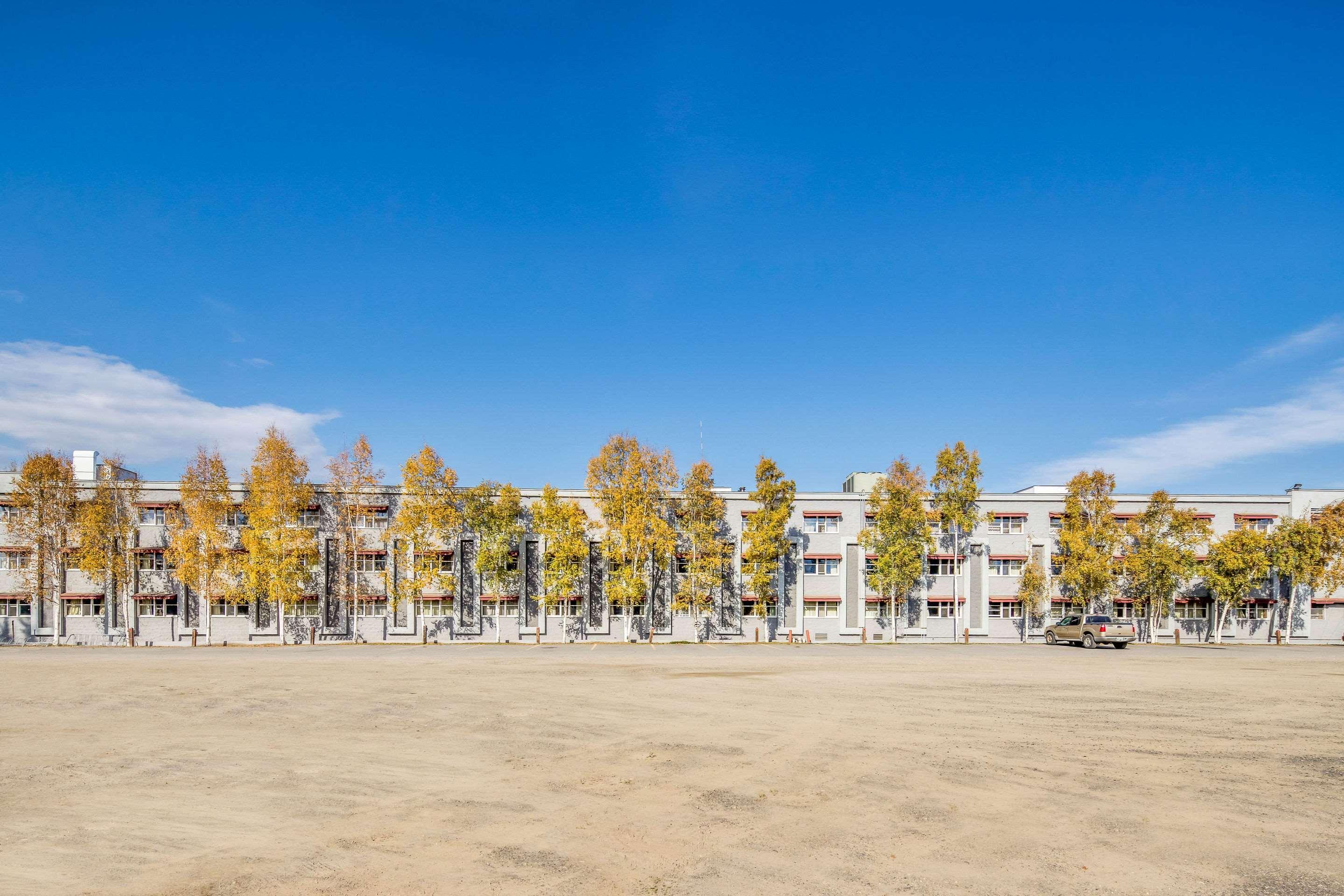 Clarion Hotel & Suites Fairbanks Near Ft Wainwright Екстер'єр фото