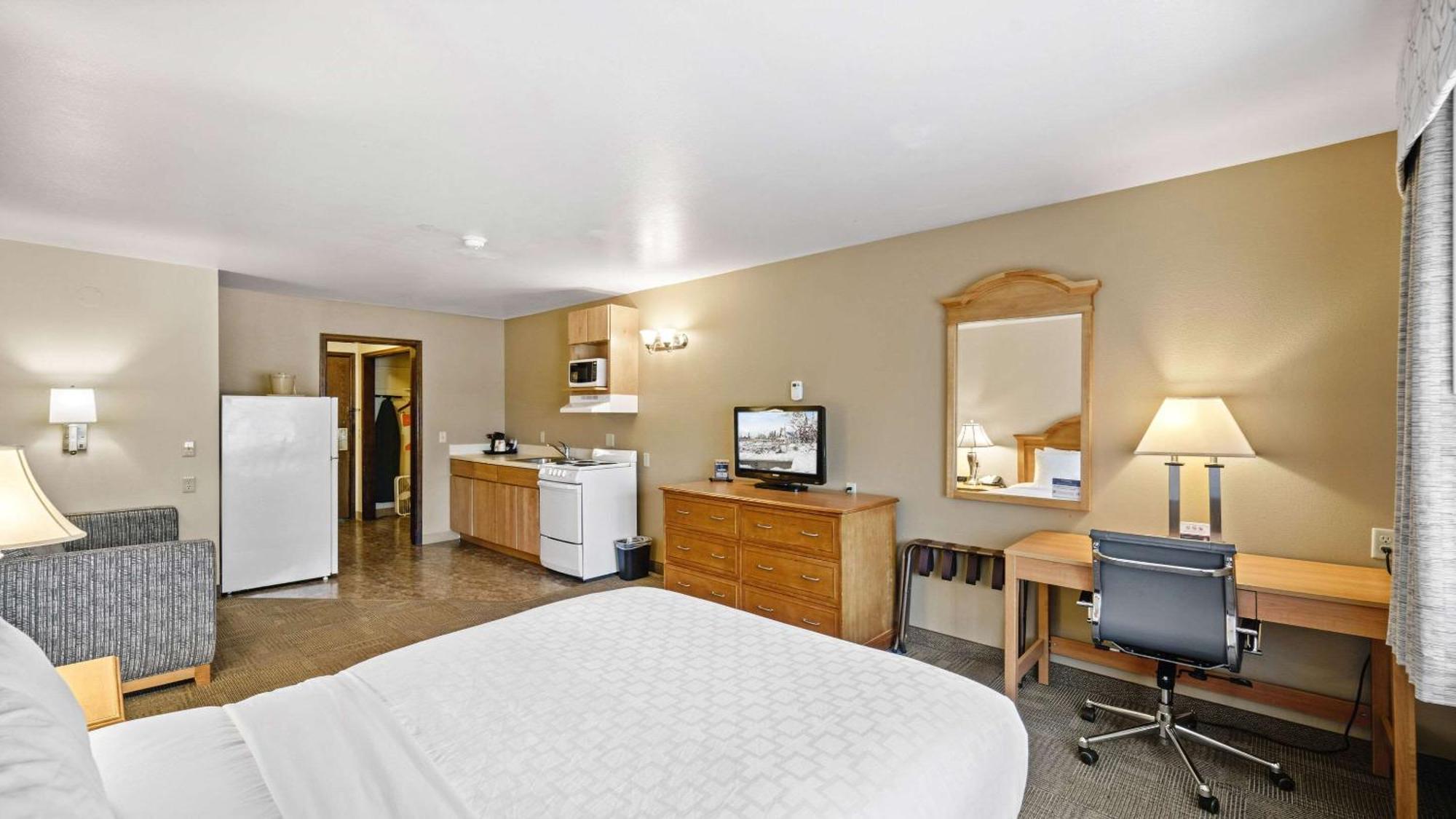 Clarion Hotel & Suites Fairbanks Near Ft Wainwright Екстер'єр фото