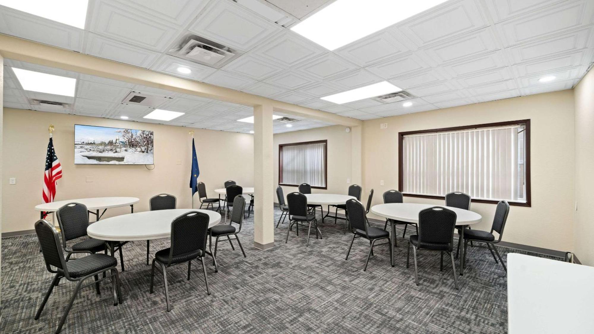 Clarion Hotel & Suites Fairbanks Near Ft Wainwright Екстер'єр фото