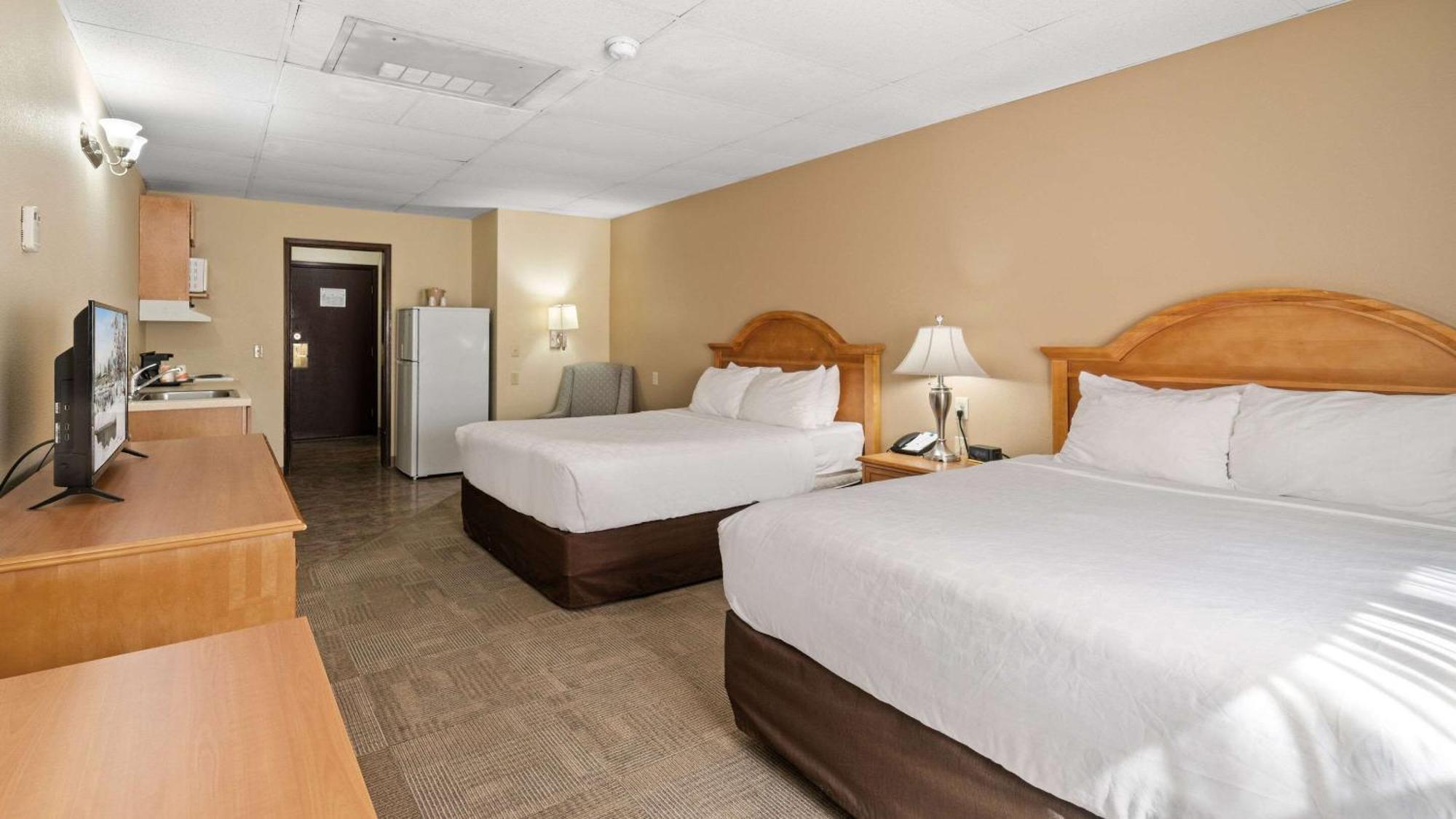 Clarion Hotel & Suites Fairbanks Near Ft Wainwright Екстер'єр фото