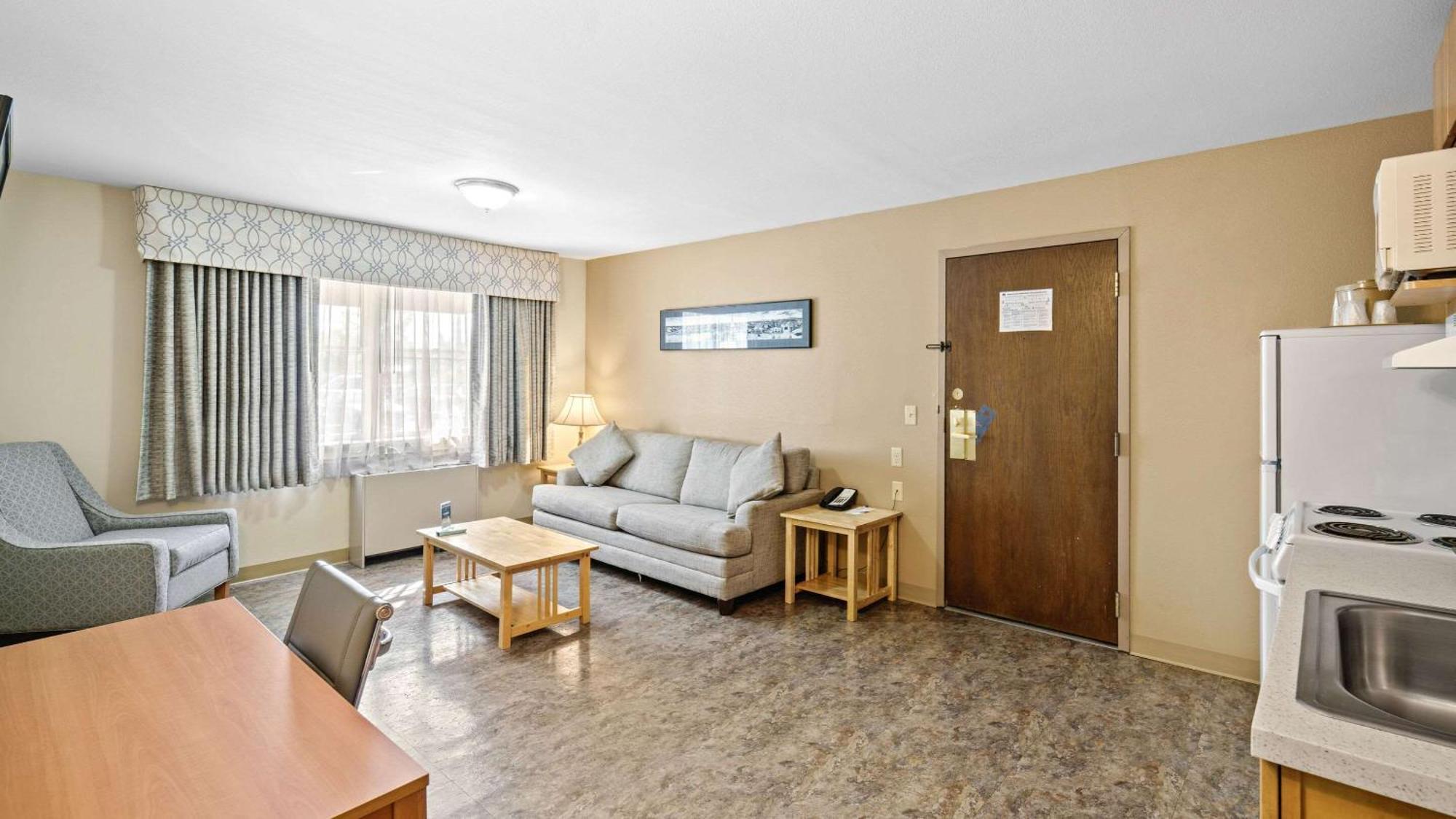 Clarion Hotel & Suites Fairbanks Near Ft Wainwright Екстер'єр фото