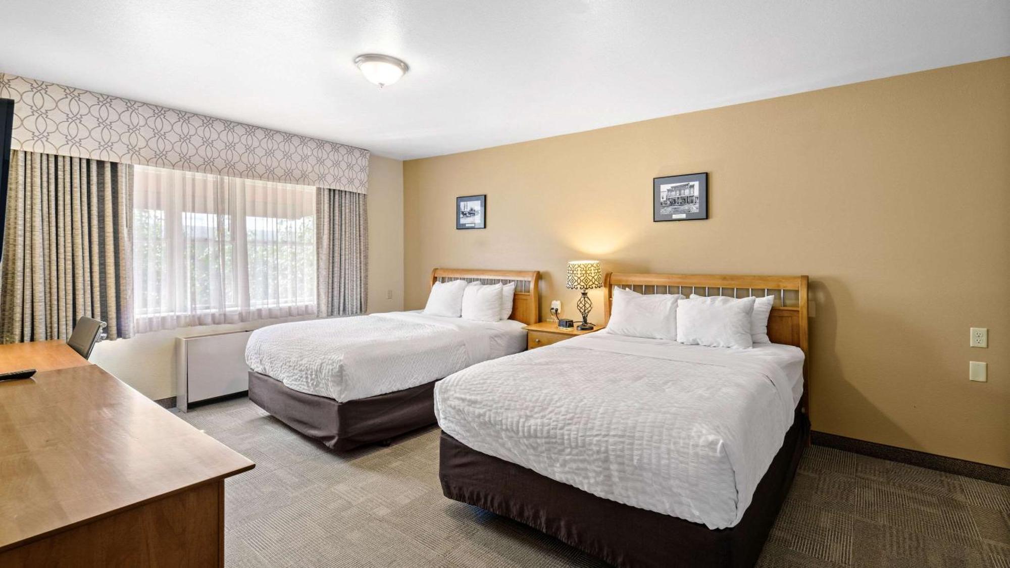 Clarion Hotel & Suites Fairbanks Near Ft Wainwright Екстер'єр фото