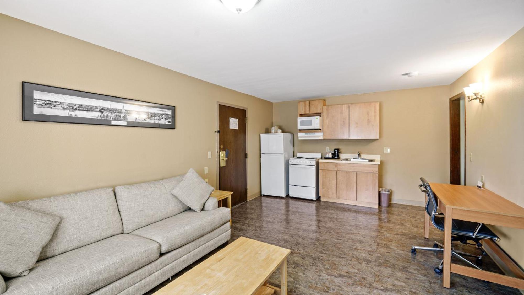 Clarion Hotel & Suites Fairbanks Near Ft Wainwright Екстер'єр фото