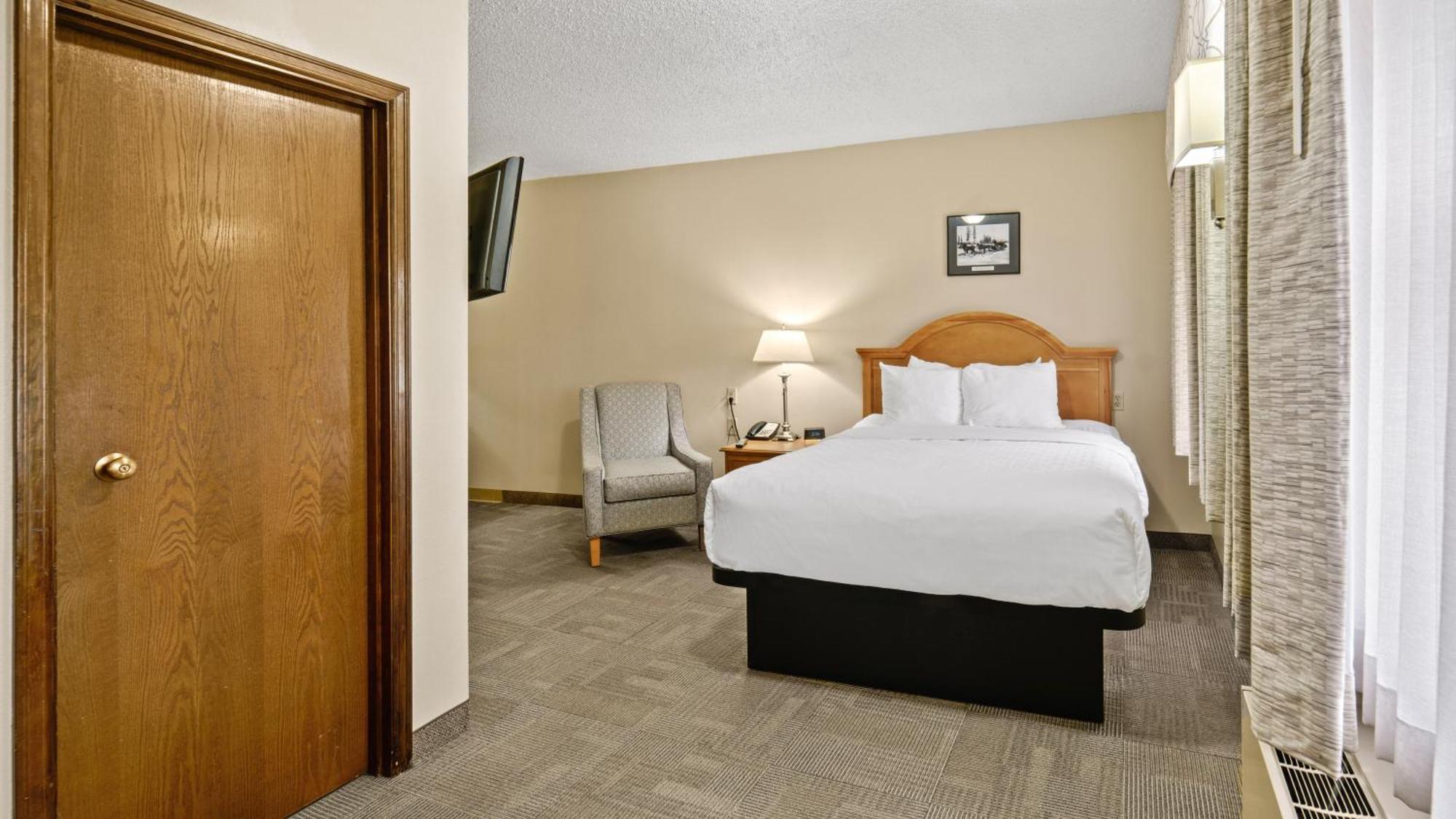 Clarion Hotel & Suites Fairbanks Near Ft Wainwright Екстер'єр фото