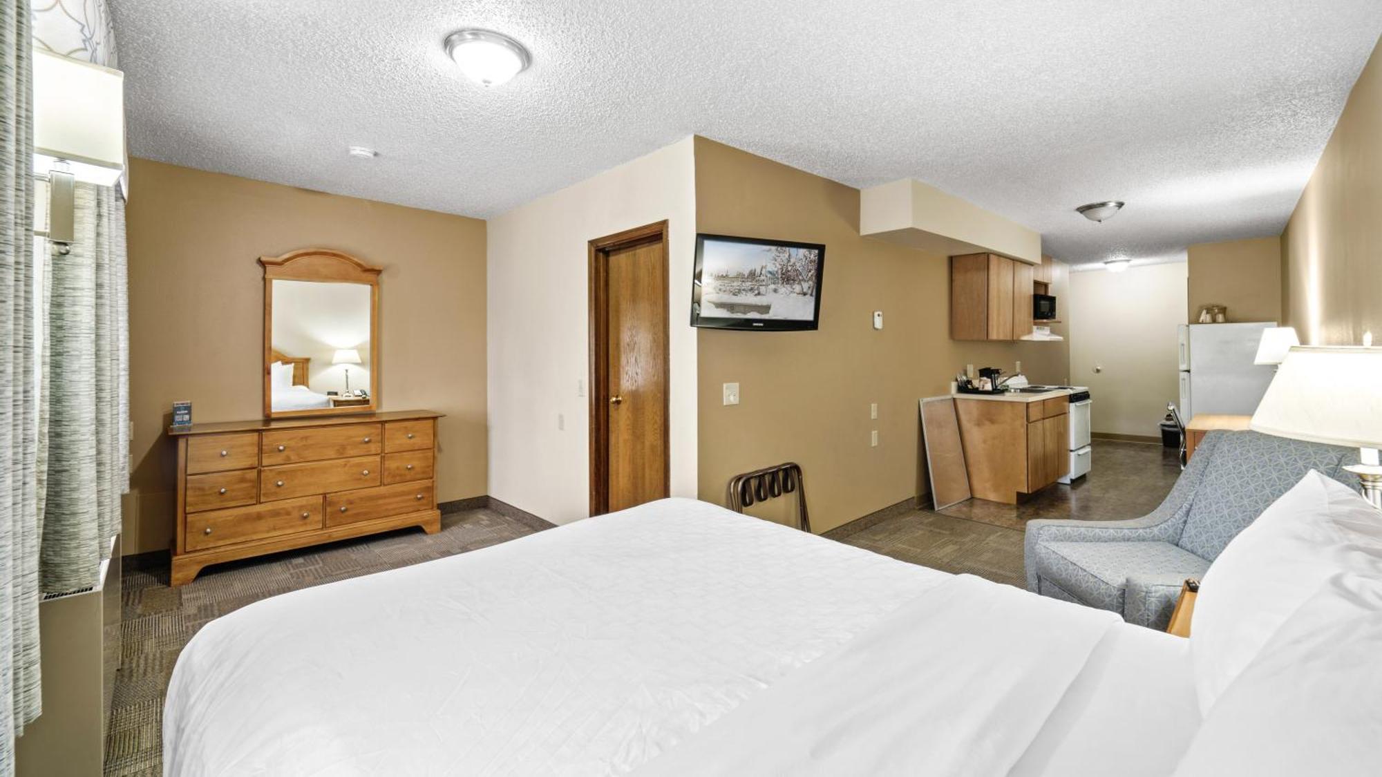 Clarion Hotel & Suites Fairbanks Near Ft Wainwright Екстер'єр фото