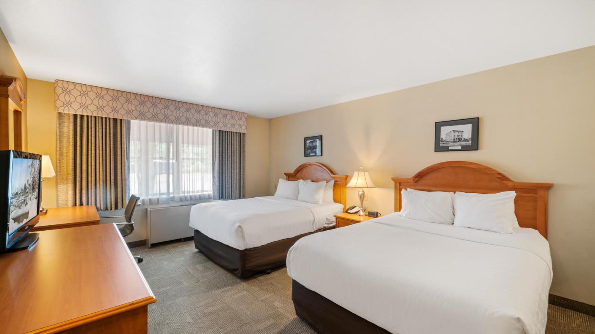 Clarion Hotel & Suites Fairbanks Near Ft Wainwright Екстер'єр фото