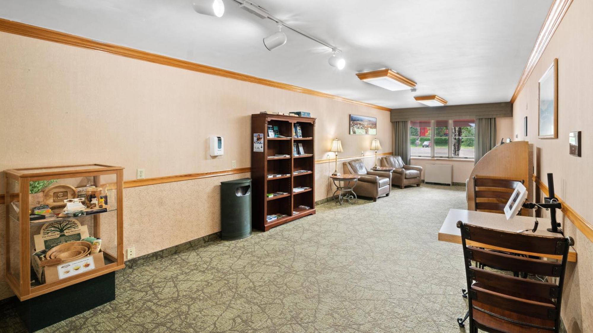 Clarion Hotel & Suites Fairbanks Near Ft Wainwright Екстер'єр фото